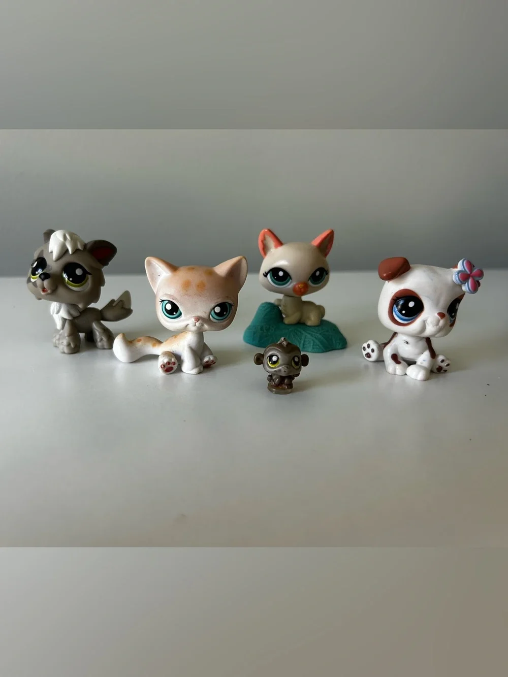 Vintage Littlest Pet Shop animal bundle - 5 figurines